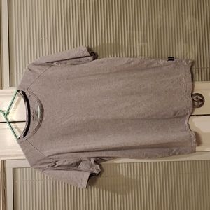 Kenneth Cole T-shirt